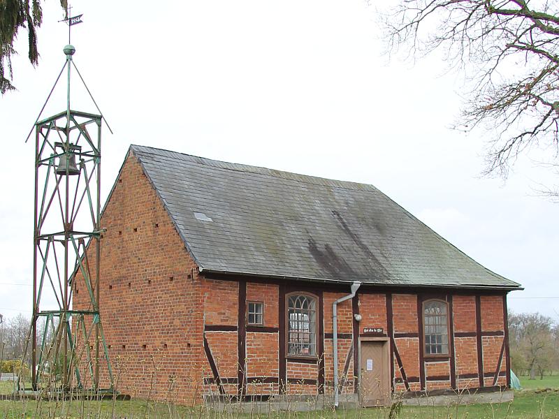 'Kirch - Leuchten', Dorfkirche Klein-Wieblitz